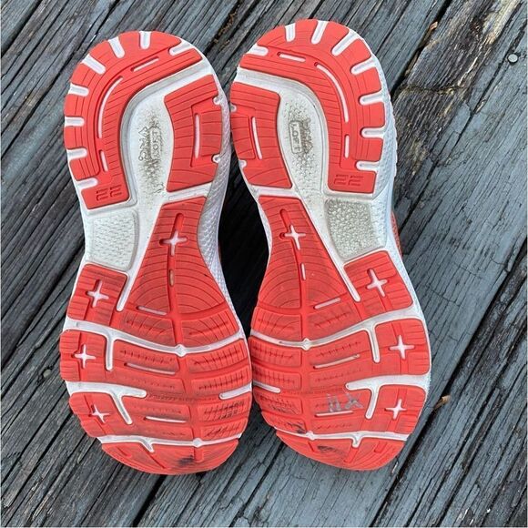 BROOKS ADRENALINE GTS 22 - Women’s Running Shoes - SIZE 9 - Picture 10 of 11